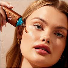 St.Tropez Sunlit Skin Bronzing Tint and Tan - 30ml